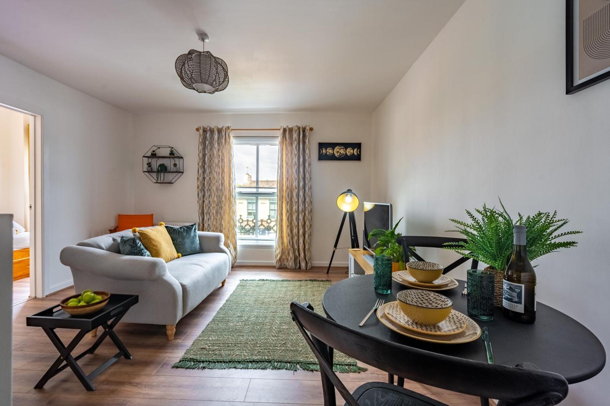 Ferienwohnung Swift Host Golden Triangle 2 Bed With Parking Norwich Exterior foto